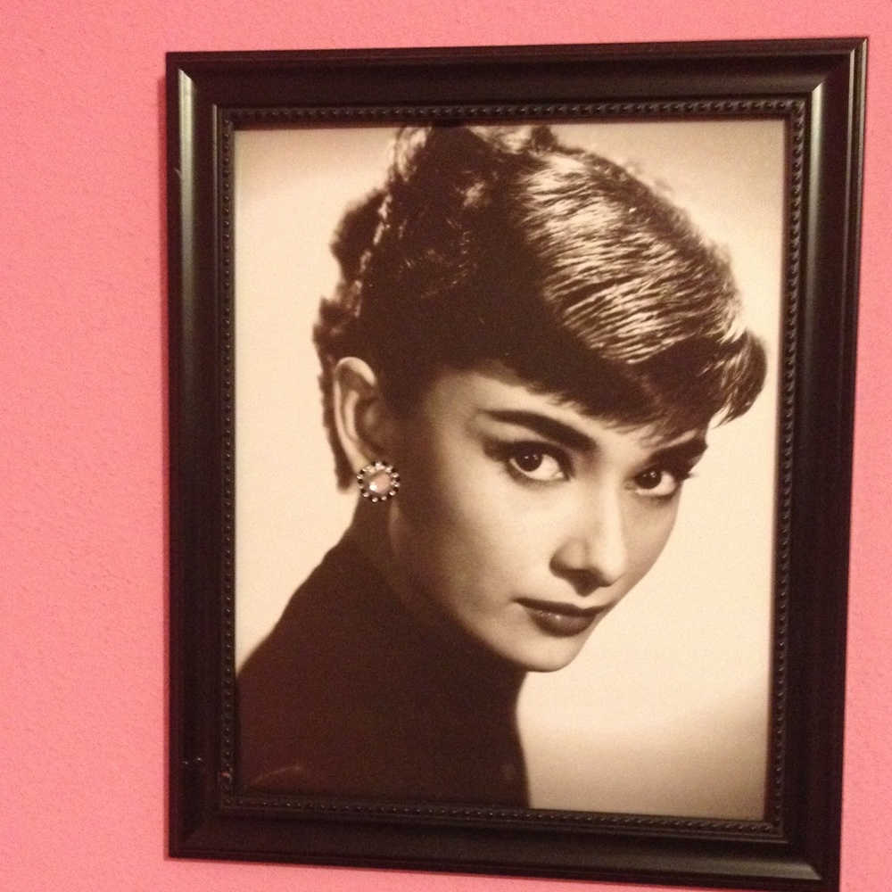Audrey Hepburn photo in frame.
